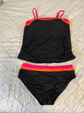 Daci Black Tankini with neon Pink and Orange Trim nwot tummy control XL